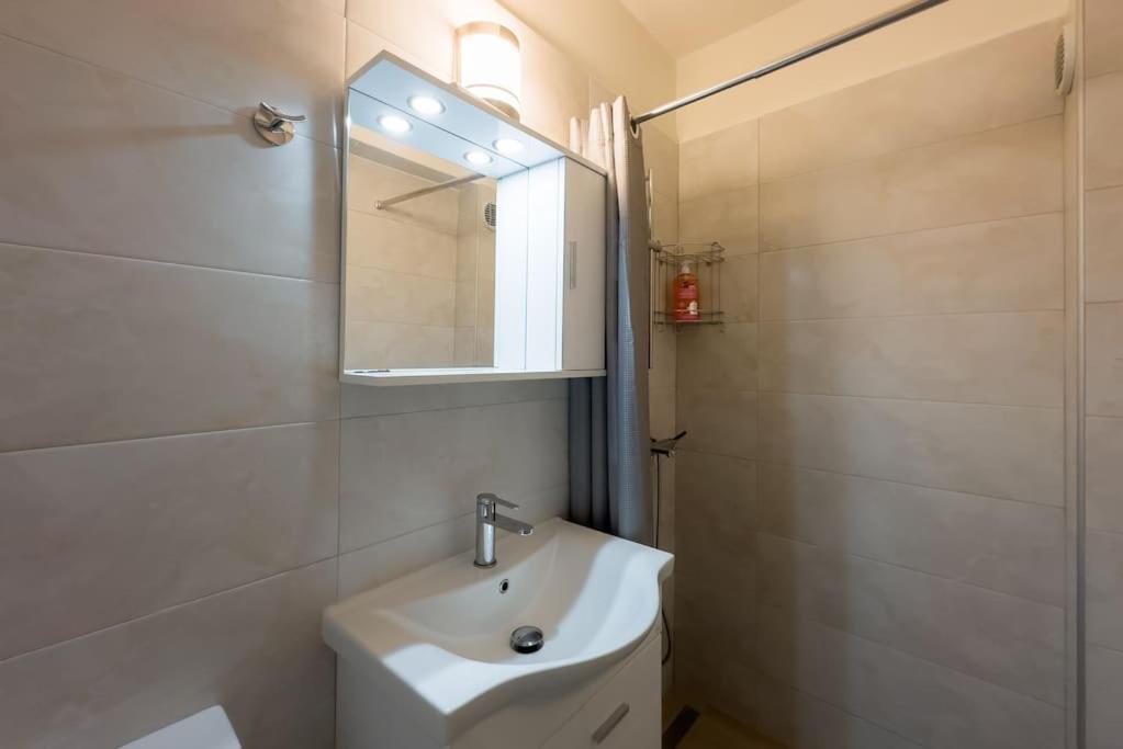 New & Comfy Flat In Pangrati Apartmán *