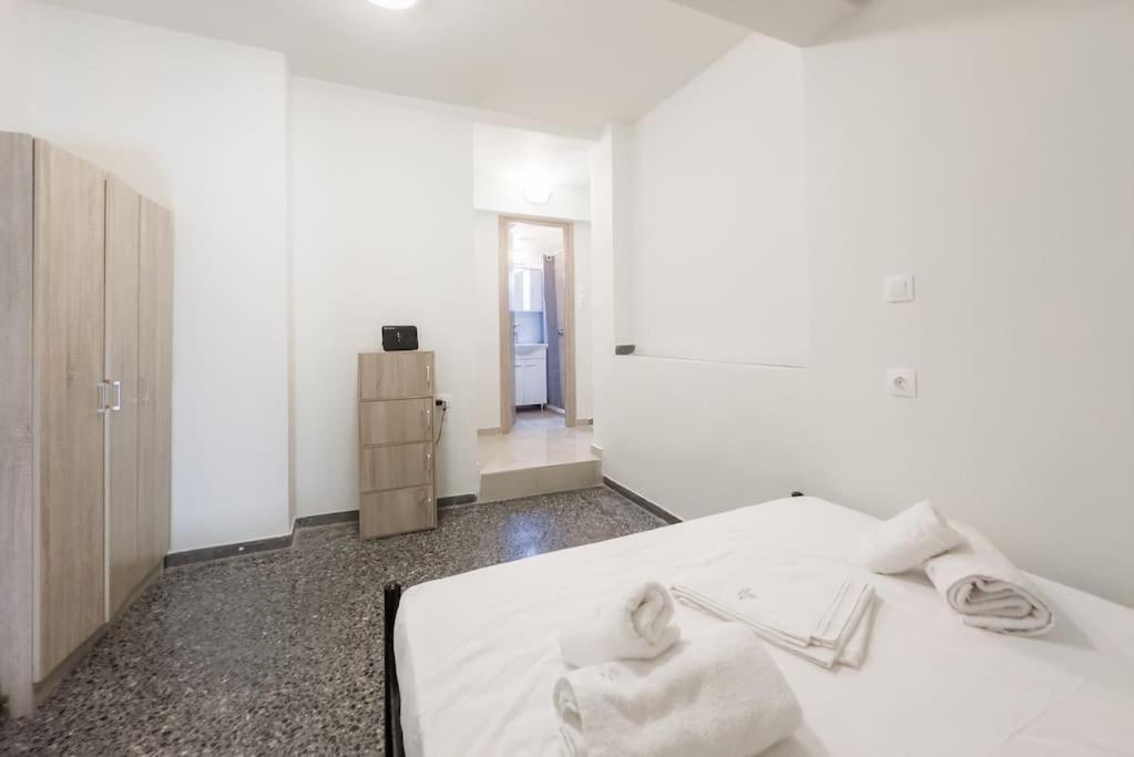 New & Comfy Flat In Pangrati * Athens
