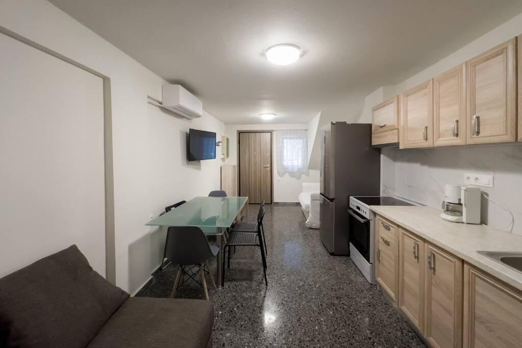 Apartment New & Comfy Flat In Pangrati *