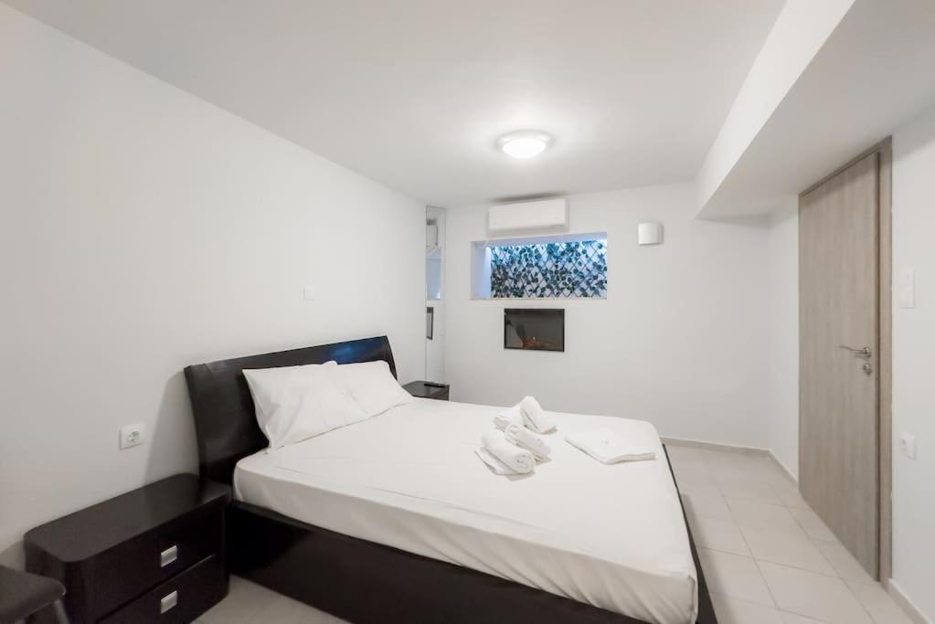 New & Comfy Flat In Pangrati *